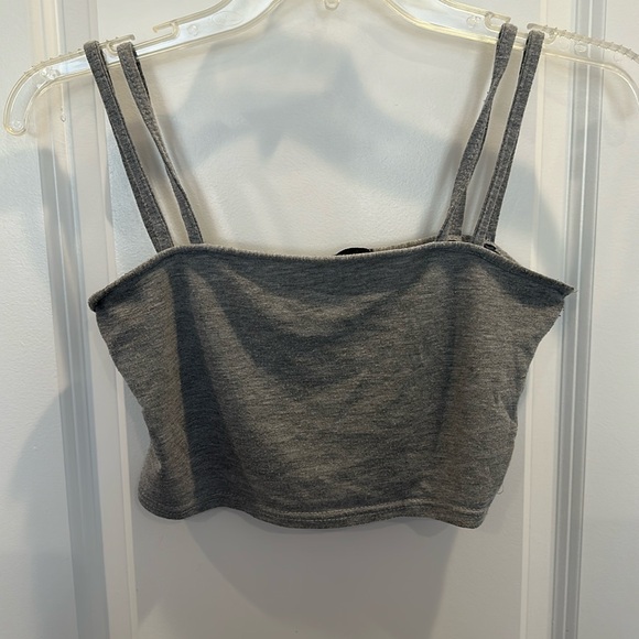 Pretty Little Things Crop top - Picture 3 of 5